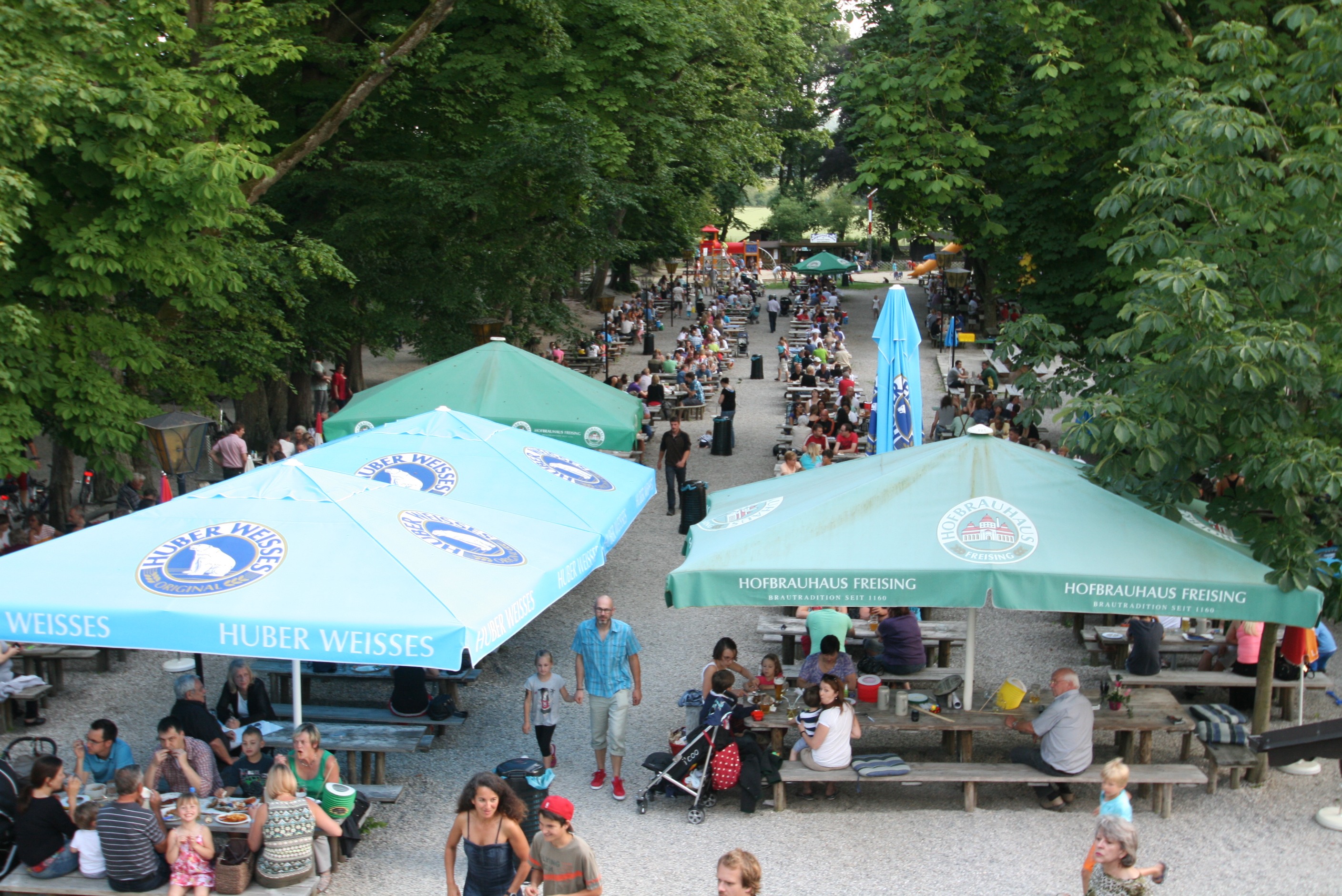 http://www.biergartenfreunde.de/images/Echte_Biergaerten/schlossallee2.JPG